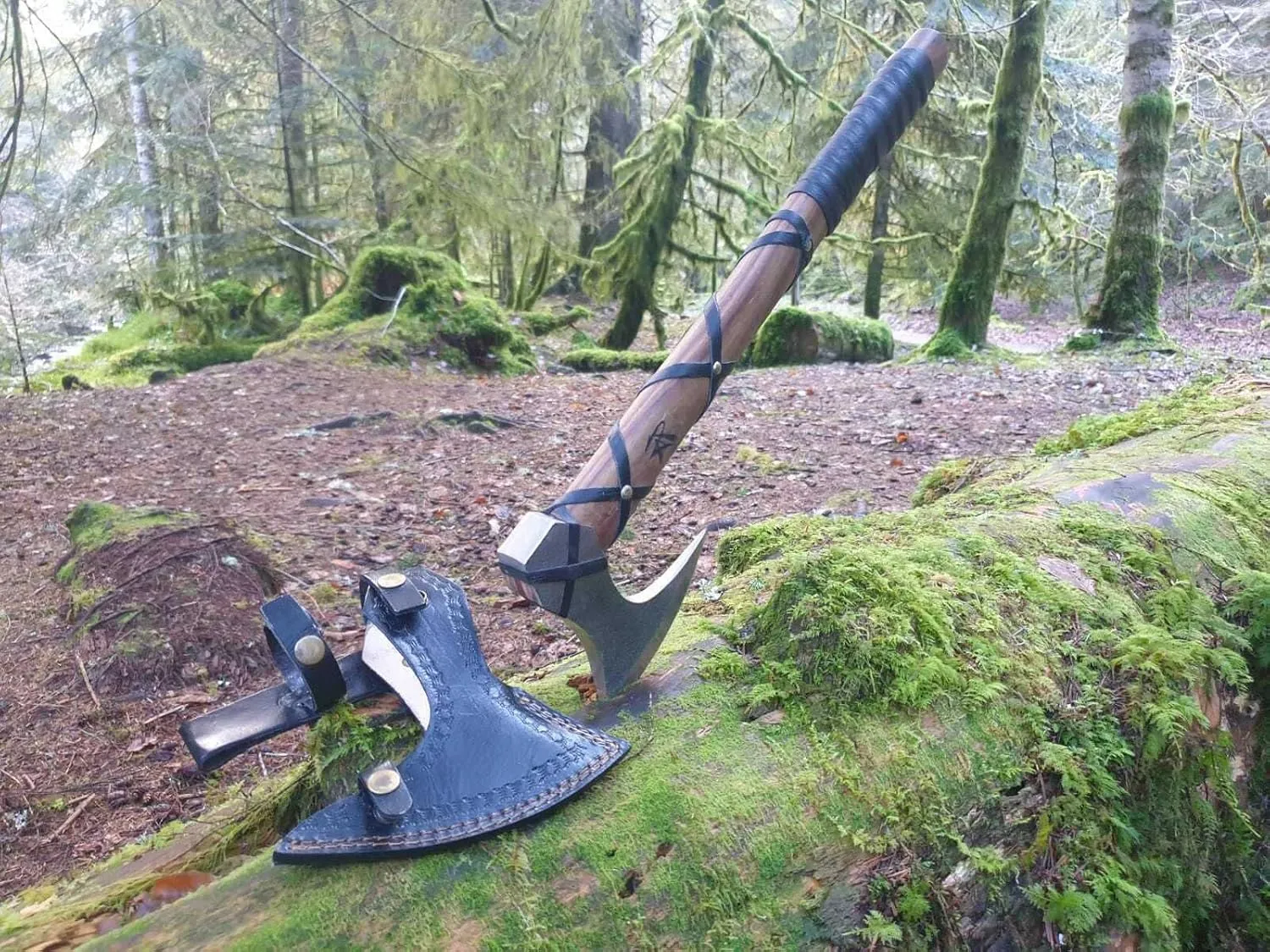 Custom Handmade Viking Axe Carbon Steel Rosewood Handle Hunting Camping Survival Hatchet Axe Anniversary Birthday Xmas Gift for Him