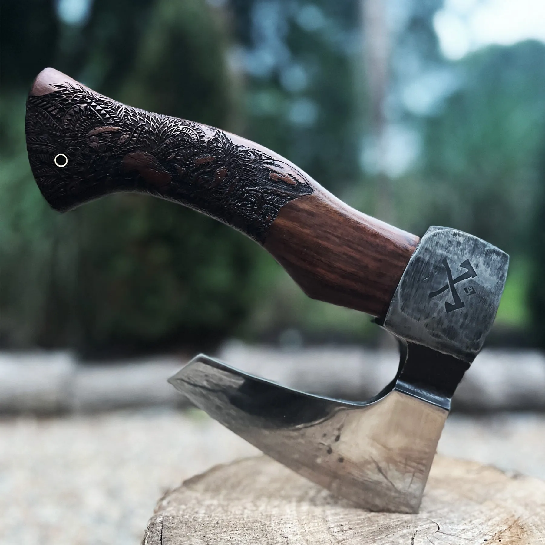 Hand Hatchet - Tribal Wolf