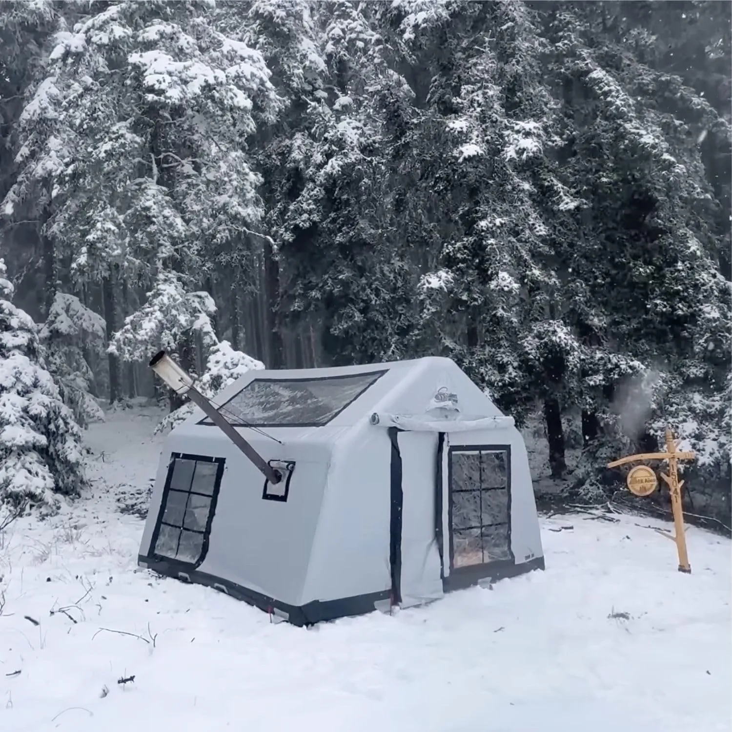 London 360 – Luxury 4-Season Inflatable Tent for Camping, 8-Person Capacity, Panoramic Windows, and Sunroof