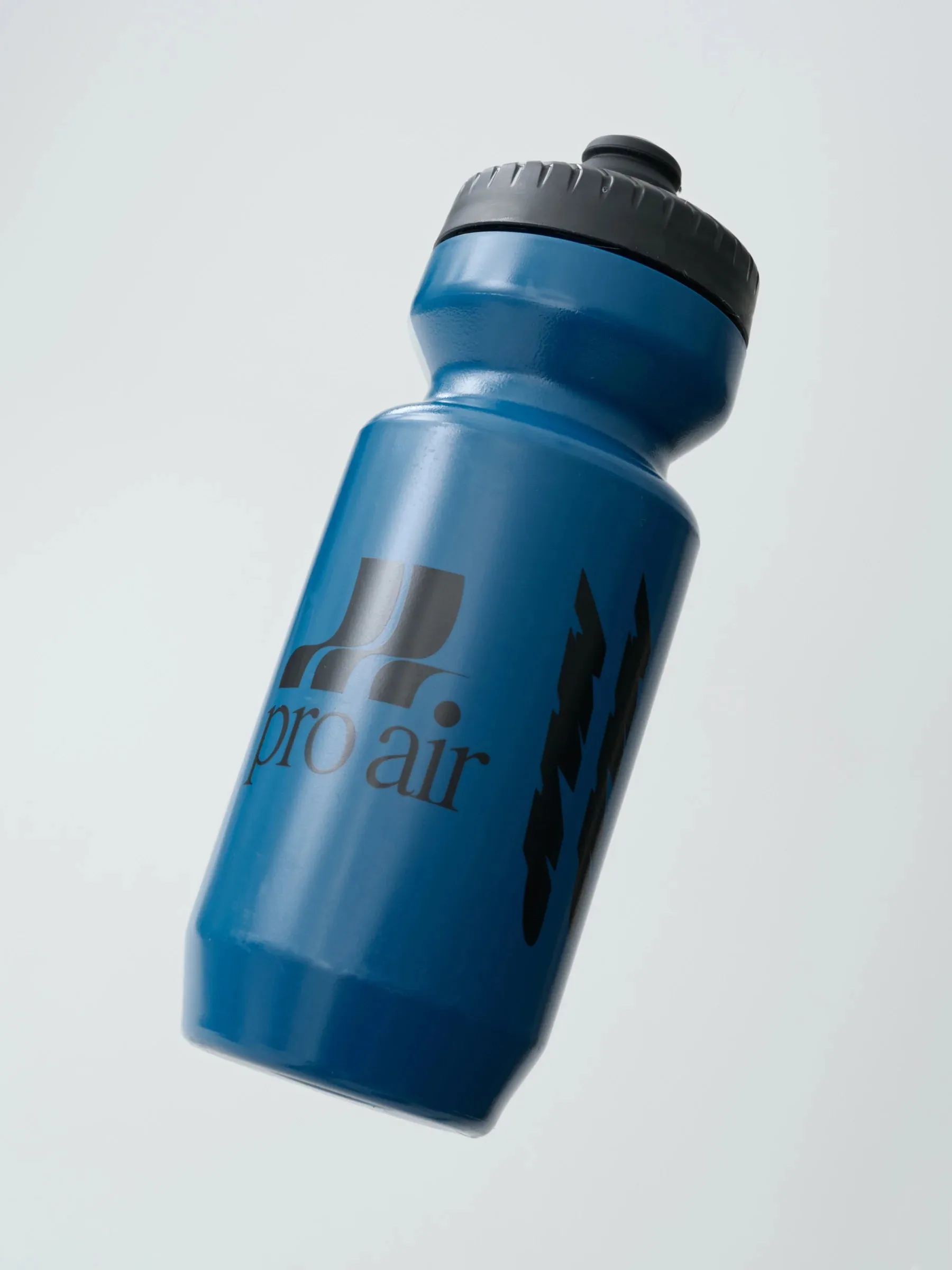 MAAP Drome Bottle Tide/Black
