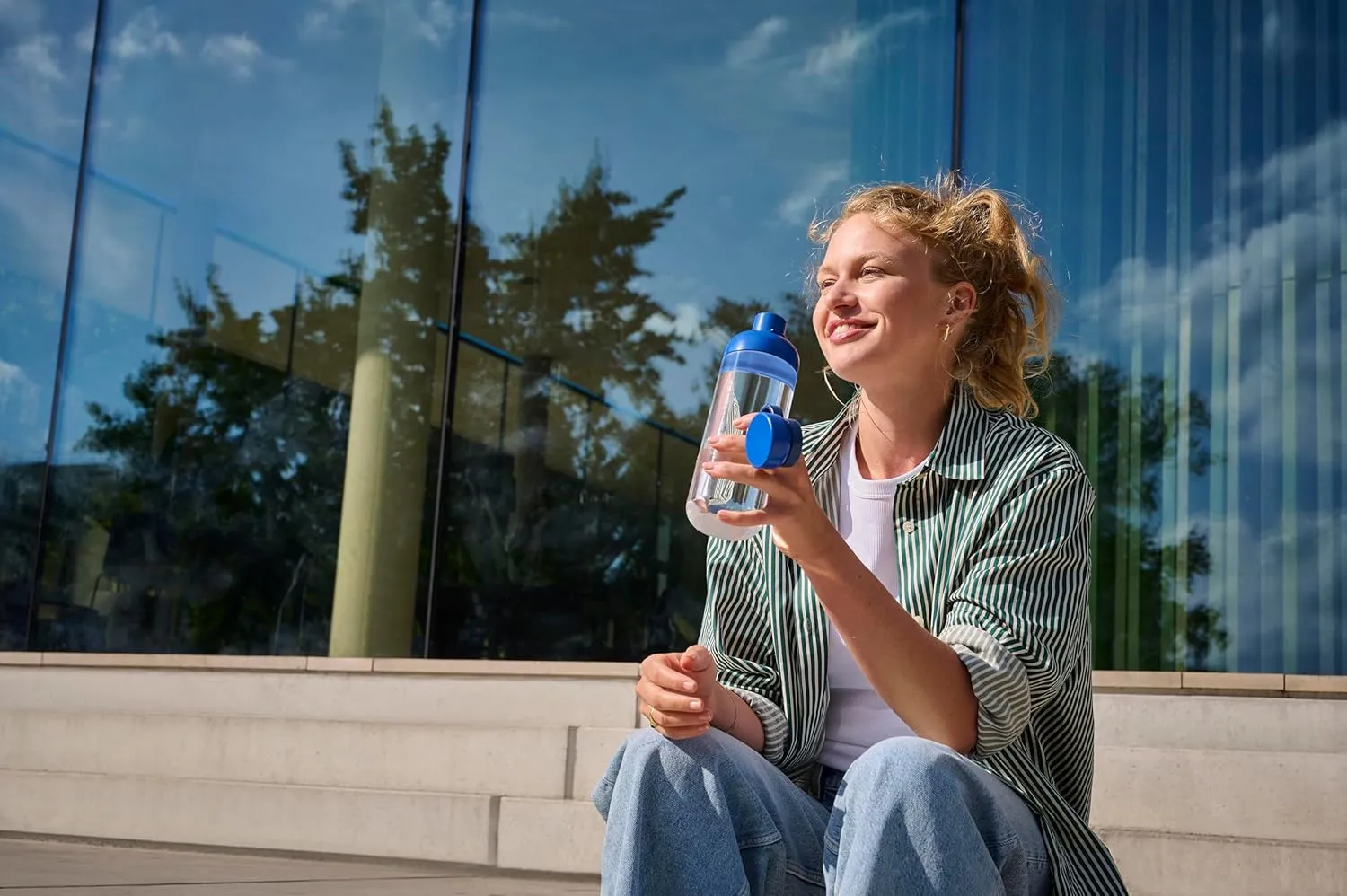Mepal - Water bottle Vita - Two openings for extra drinking convenience - Refillable drinking bottle - Sports water bottle - 500 ml - Nordic blue