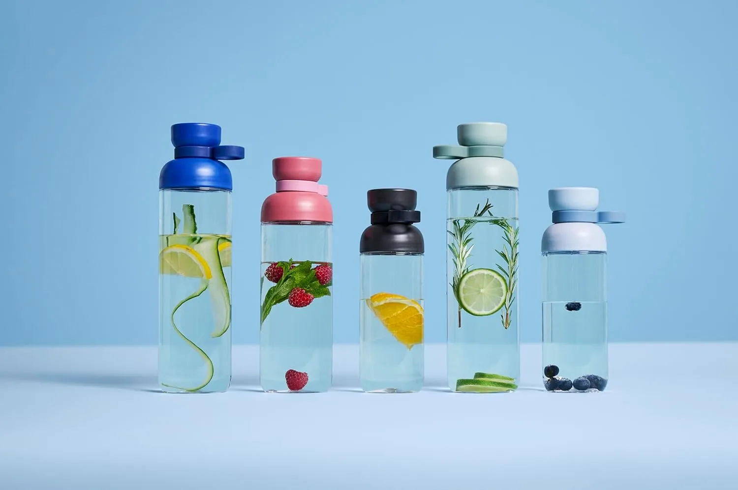 Mepal - Water bottle Vita - Two openings for extra drinking convenience - Refillable drinking bottle - Sports water bottle - 500 ml - Nordic blue