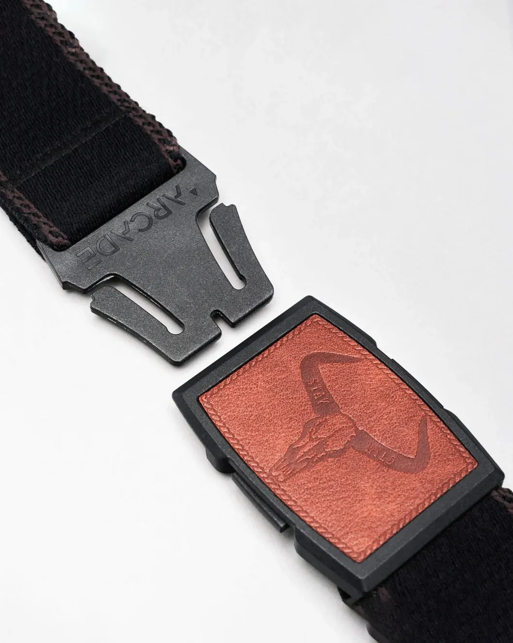 Pioneer Capture Belt in Navy