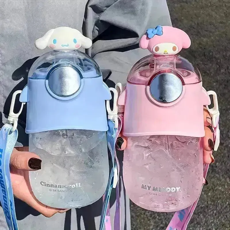 Sanrio Round Drinking Water Bottle (630 ml)