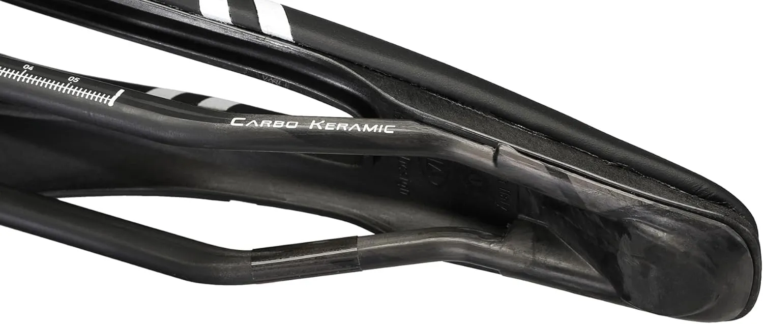 Selle Italia SP-01 Kit Carbonio Superflow Carbon Saddle, Black, Unisex-Adults