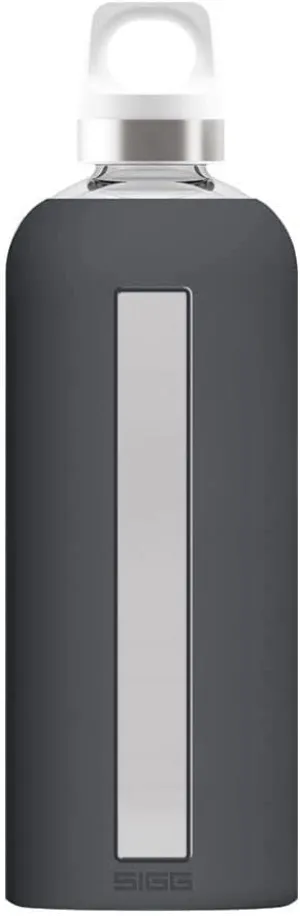 SIGG - Star Water Bottle - BPA-Free, Leak-Proof Glass Bottle, Anti-Shock - Non-Slip Silicone Case - Designed in Switzerland - Shade - 28 Oz