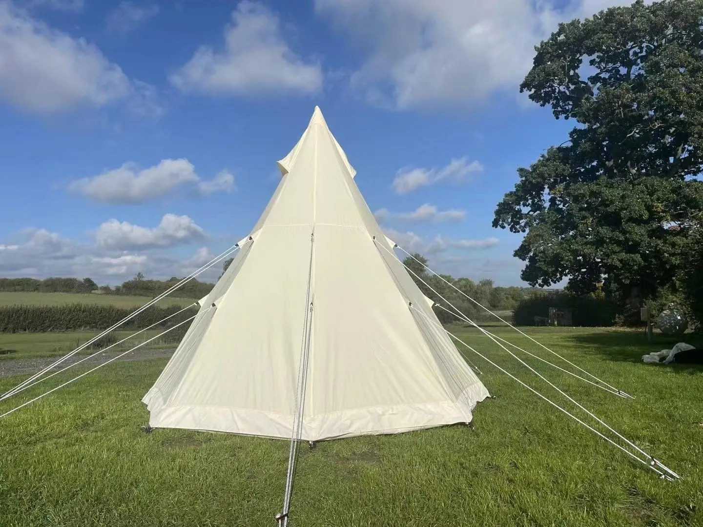Spacious and Durable 4-Season Tipi Tent for Family Camping, Lightweight Aluminum Frame, Comfortable and Weather Resistant, 9.85ft