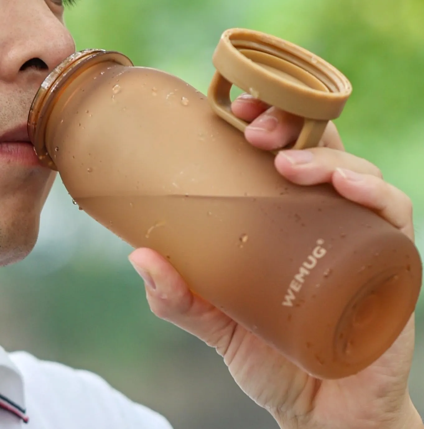 WEMUG Minimalist Water Bottle with Handle, Small 620 ml, BPA-Free Plastic, Compatible Filter (Optional, filter not included) Sand colour