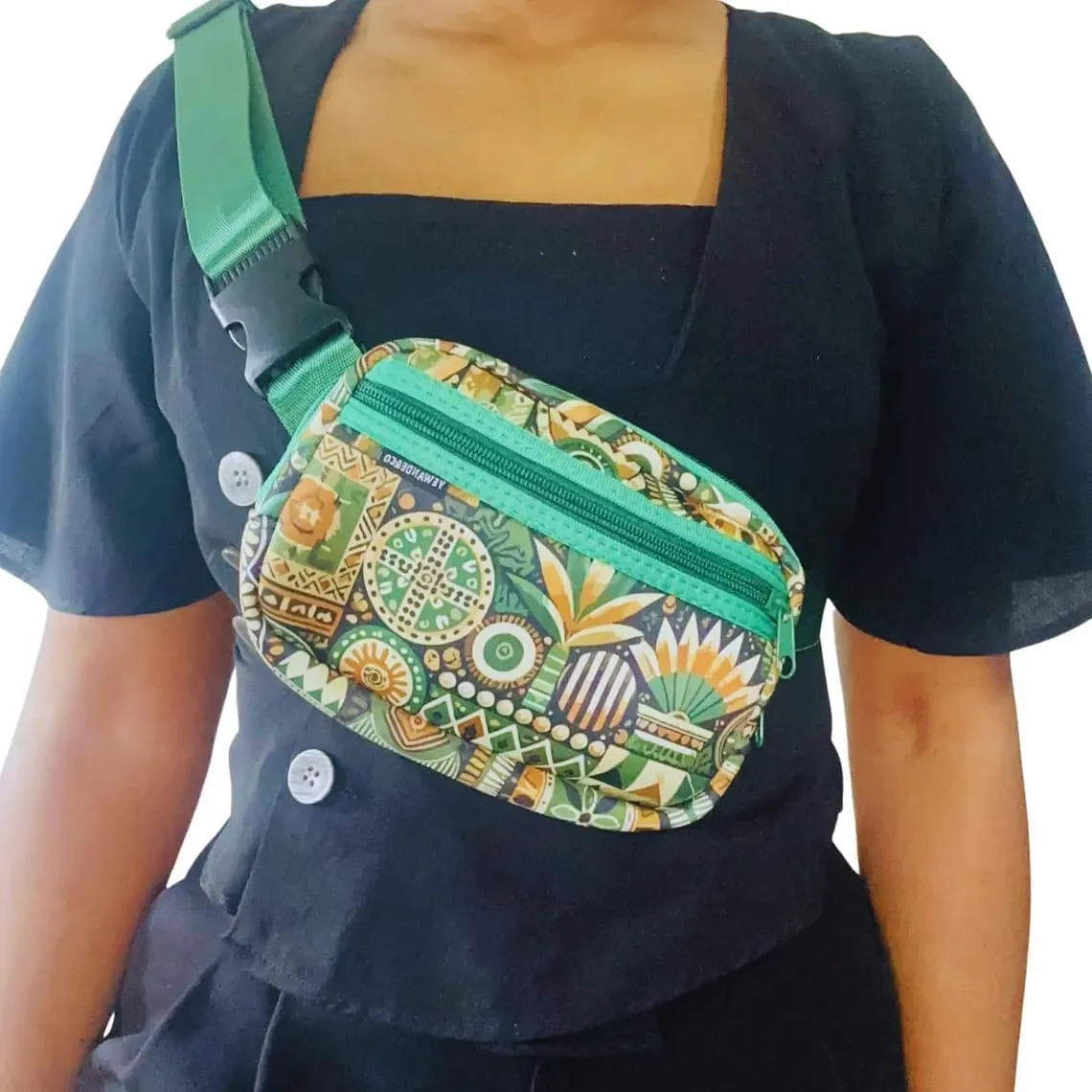 Yewande&Co Neoprene Fanny Pack – Lightweight Waterproof Waist Bag with Adjustable Strap, 3 Zippered Pockets, Crossbody Belt Bag for Travel, Running, Hiking – Bush