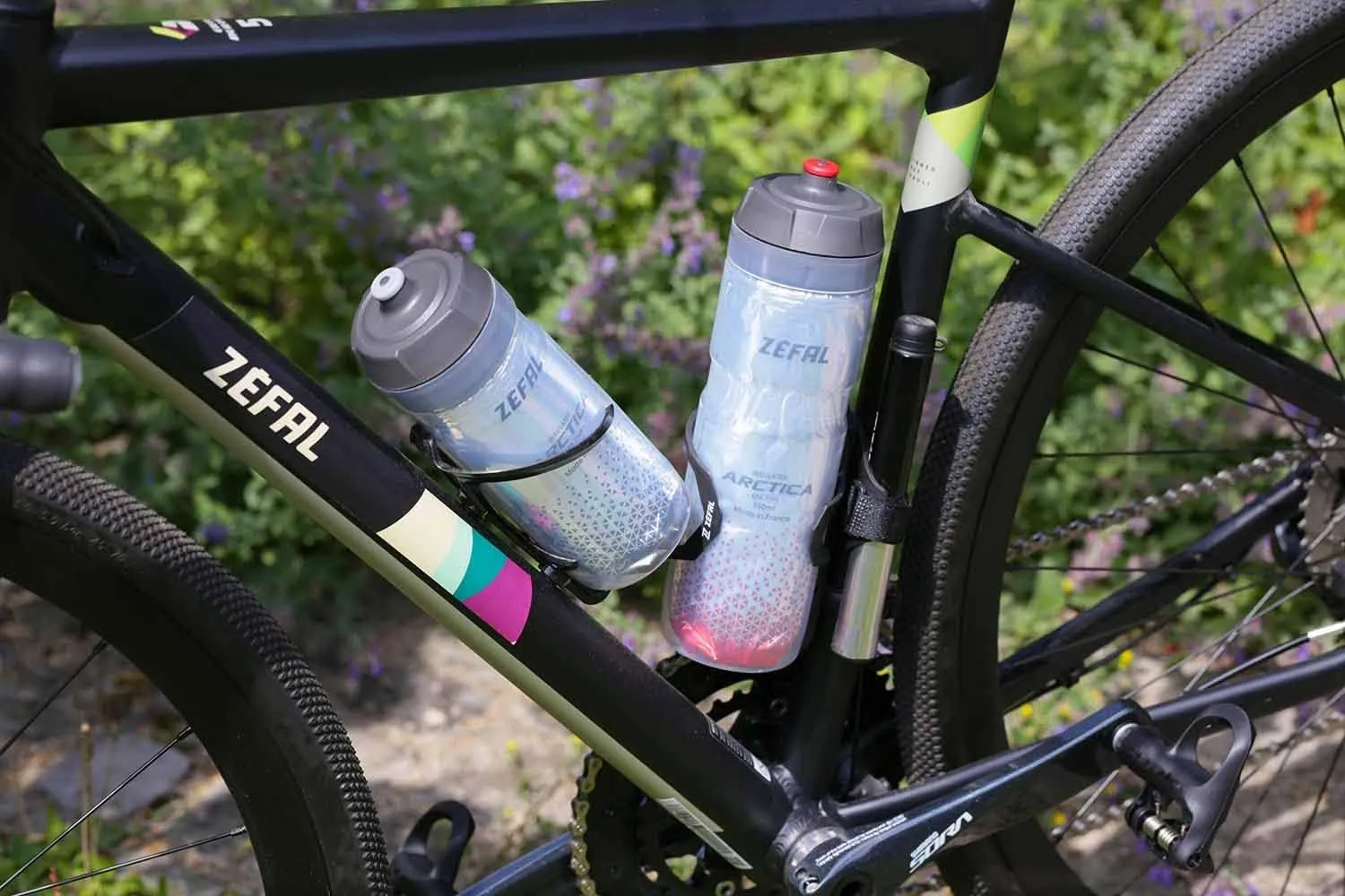 ZEFAL Pack Arctica 75 - Double Pack Bicycle Bottles 750 ml - Isothermal Bicycle Bottle - Odourless and Waterproof - BPA-Free Sports Bottle, Silver/Caribbean Green
