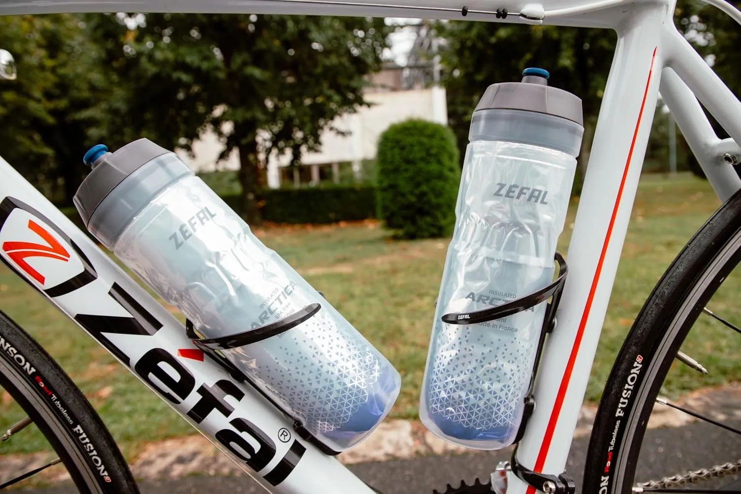 ZEFAL Pack Arctica 75 - Double Pack Bicycle Bottles 750 ml - Isothermal Bicycle Bottle - Odourless and Waterproof - BPA-Free Sports Bottle, Silver/Caribbean Green