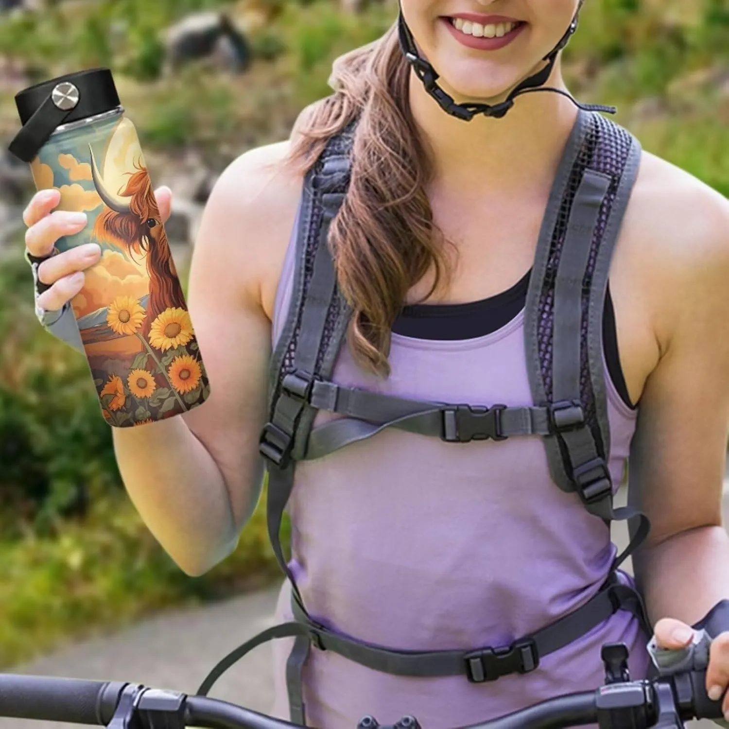 ZOUTAIRONG Highland Cattle Sunflower Sports Water Bottle 18 oz Insulated Water Bottle Leak Proof Stainless Steel Gym Bottle Sports Water Cup for Women Thermal Water Bottle